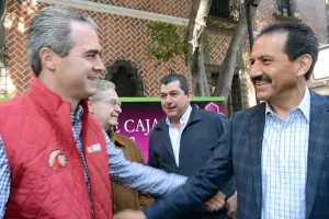 Asiste Alfonso Esparza a presentación de corte de caja de Actívate X Puebla