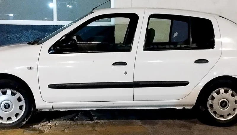 nissan-platina-asegurado-los-aluxes