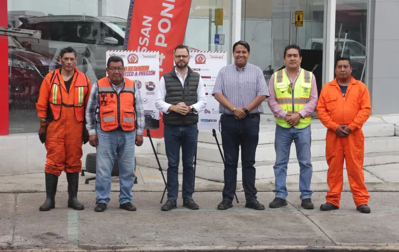 Fortalece Ayuntamiento de Puebla la campaña Bacheando Puebla; suma maquinaria de bacheo en frío