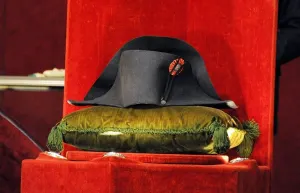 Venden sombrero de Napoleón en 1.89 millones de euros