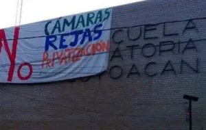 Encapuchados toman la prepa 6