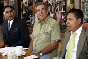 Pepe Momoxpan pedirá amparos contra políticos chapulines