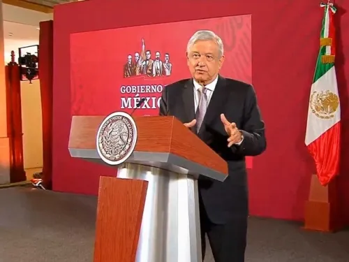 Llama López Obrador a ‘conservadores’ a la unidad