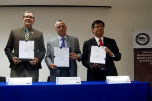 Fiscalía de Puebla e Ibero firman convenio de becas