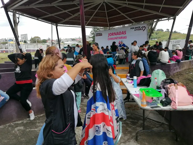 Alejandro Armenta impulsa jornadas comunitarias en Amozoc, acercando servicios esenciales a más de 500 poblanos