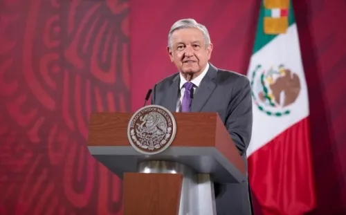 AMLO propone luto nacional por víctimas de covid-19; habrá ofrenda por Día de Muertos
