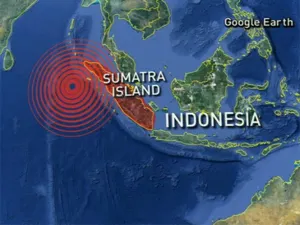 Terremoto de magnitud 7.9 sacude Indonesia; hay alerta de tsunami