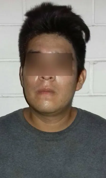 Policía estatal detiene a dos narcomenudistas