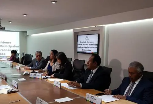 Regresa Pozos Cruz al Congreso después de ausentarse ocho meses