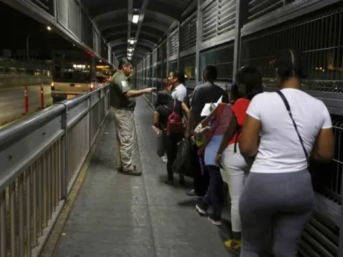 Las Vegas revocan acuerdo para colaborar en detención de migrantes