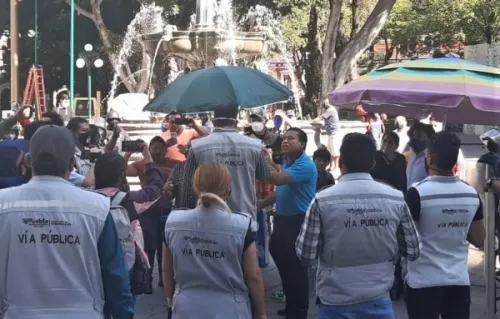 Informa Ayuntamiento de Puebla de operativo de retiro de mercancía en el zócalo