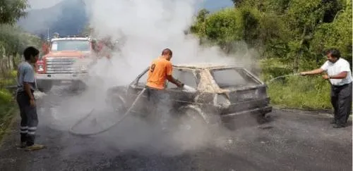 Indígenas linchan y calcinan a 4 presuntos secuestradores en Zitácuaro