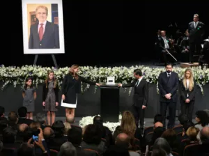 Homenajean a Rafael Tovar y de Teresa en el Cenart