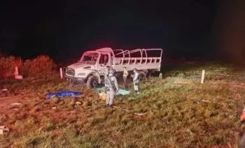 Volcadura de un camión de la Guardia Nacional deja una mujer muerta y más de 20 lesionados