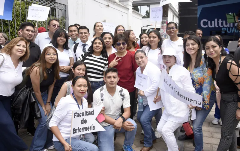 Rectora Lilia Cedillo da la bienvenida a estudiantes de nuevo ingreso del Área de la Salud y de la Preparatoria Urbana Enrique Cabrera Barroso