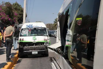 Choque entre ruta 6 y vehículo particular deja tres mujeres hospitalizadas en Puebla 
