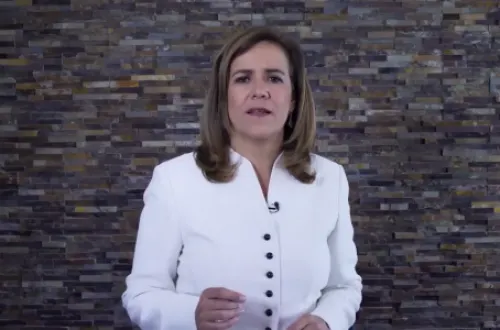 Margarita Zavala se registra como independiente