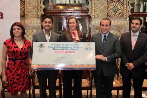 Diputados donan 46 mil pesos para becar a niños indígenas