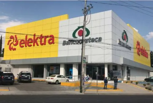Hombres armados asaltan elektra de San Francisco Totimehuacán