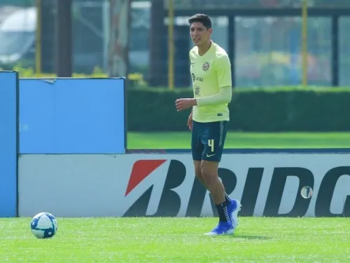 Edson Álvarez, nuevo jugador del Ajax por cinco años