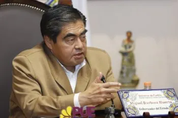 En Puebla, seguirán las detenciones contra exfuncionarios que quebrantaron la ley: Barbosa