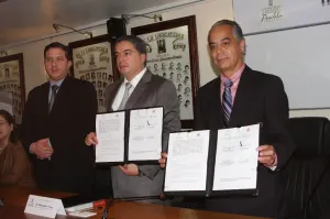 Congreso y el IEE firman convenio de apoyo a la mujer