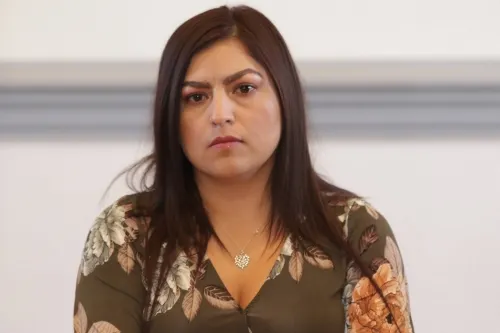 Sigue firme Lourdes Rosales pese a los asesinatos en la capital