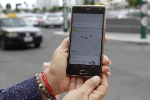 Especialista considera un paliativo iniciativa para regular al transporte privado