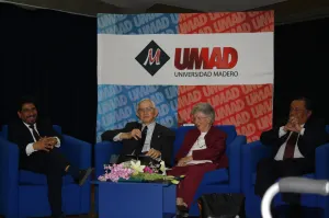 Umad rinde homenaje a Dr. Chaffee por trayectoria educativa