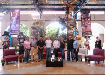 Atlixco se prepara para el Día de Muertos con 27 catrinas monumentales y Catrinia