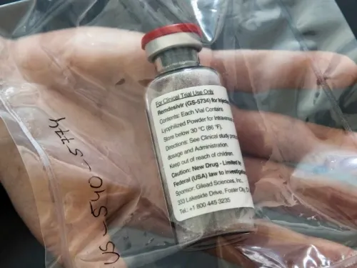 Eficaz remdesivir contra Covid-19, en EU; no sirve, responde China