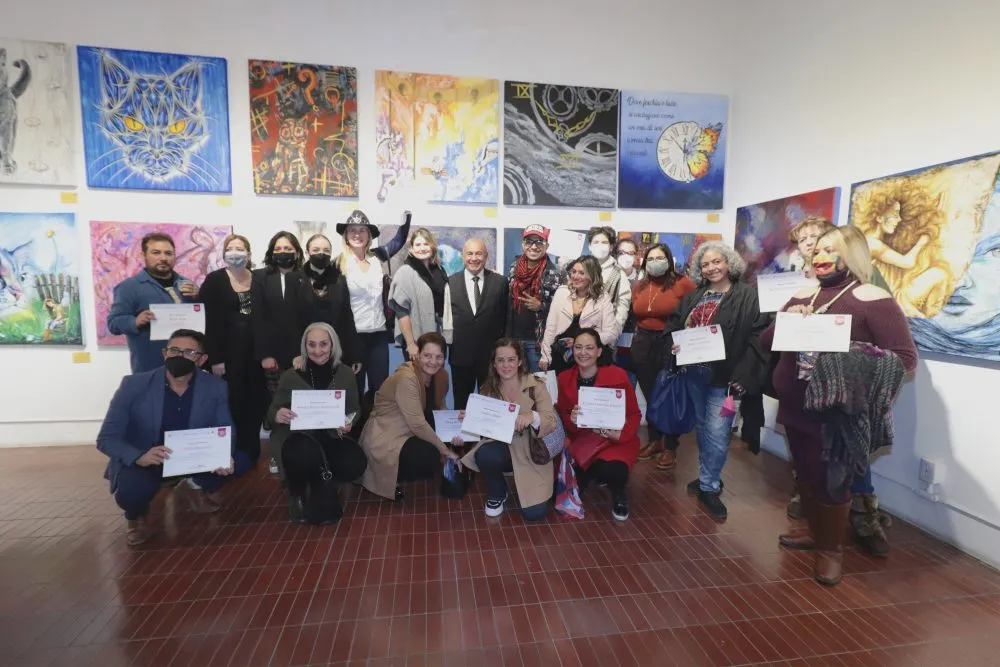 Reconoce Cultura a artistas de la exposición “De la Poesía al Lienzo”