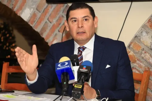 Confirma Armenta que tiene Covid-19