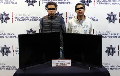 Caen dos por robo a casa habitación
