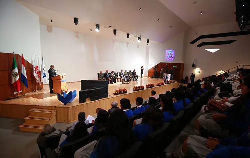 Ibero Puebla recibe Mérito Editorial Universitario por la UAEH