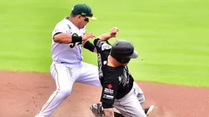 Por lluvia, pactan 5 de la Serie del Rey a las 20:00 horas