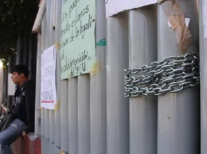 Inician paro de labores en prepas del DF