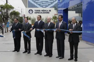 Inauguran Alfonso Esparza, RMV y Narro la Torre Médica del HUP