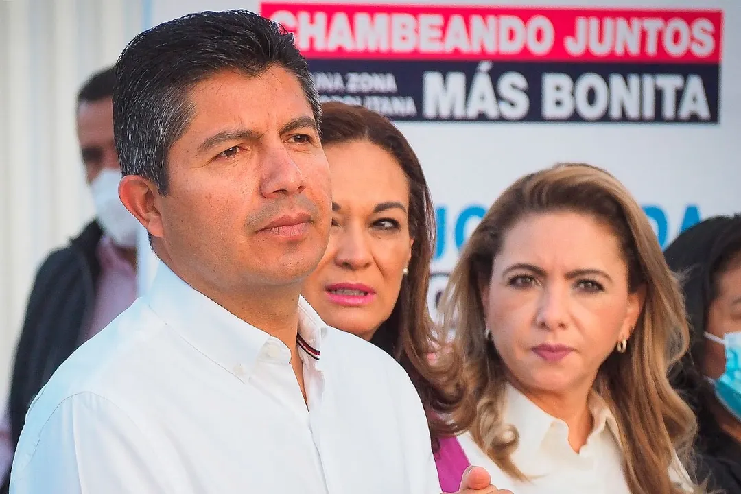 Paola Angon se convierte en la piedra en el zapato de Eduardo Rivera