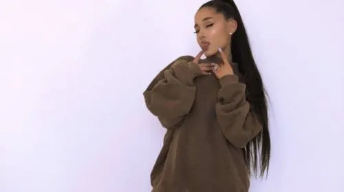 Ariana Grande revela portada de su nuevo álbum (FOTOS)