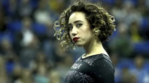 Katelyn Ohashi logra otro 10 perfecto con su rutina de piso
