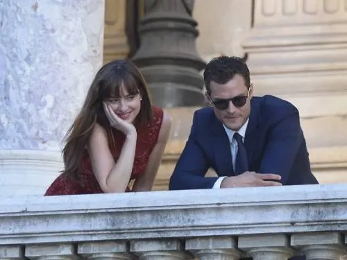 Final de trilogía “Fifty Shades” lidera taquilla en EU y Canadá