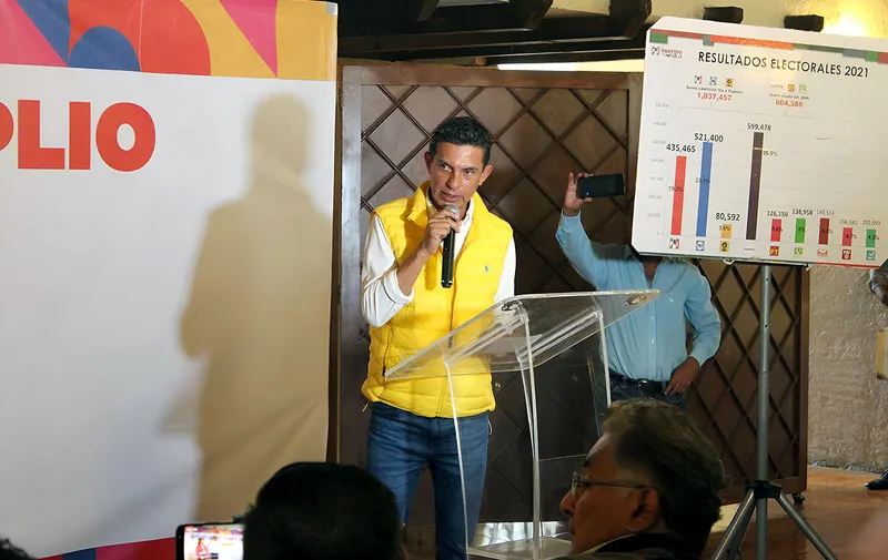 carlos-martinez-amador