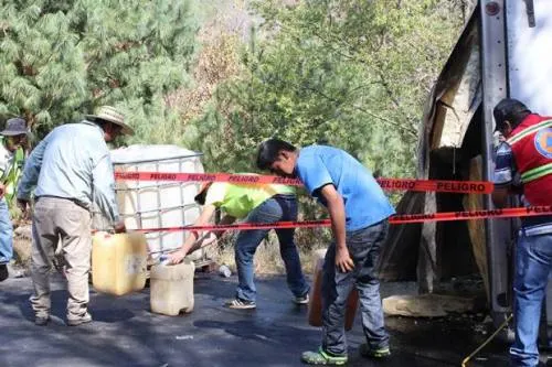 Menores de edad involucrados en asaltos en carretera y huachicol en Tlacotepec y otros municipios