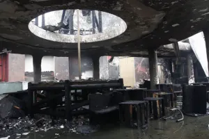 Bomberos sofocaron incendio en centro nocturno de San Andrés Cholula