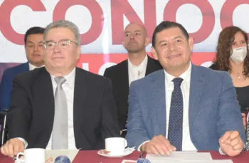 Miguel Ángel de la Rosa renuncia al PRD y se suma a Alejandro Armenta