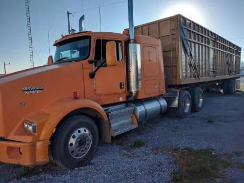Aseguran tráiler con más de 22 mil litros de gasolina en Zacatepec