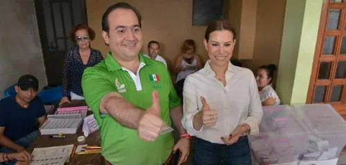 Karime Macías exige devolución del diario donde escribió, “Sí, merezco abundancia”