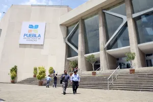 Anuncia Finanzas despidos para solventar gastos por Earl