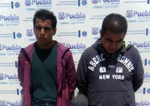 Centauros aseguran a sujetos por presunto robo en transporte público